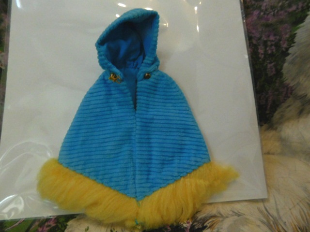 1764 FRANCIE 1970 - 1971 BLUE CORDUROY HOODED CAPE WITH YELLOW FUR TRIM